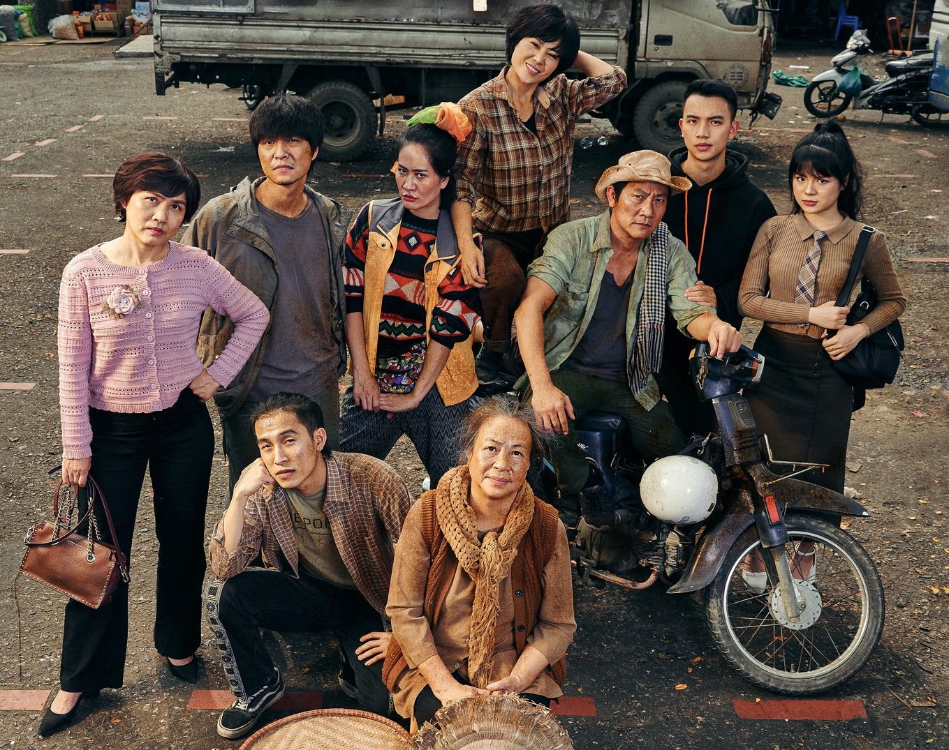 Cuộc đời vẫn đẹp sao khắc hoạ số phận người lao động nơi xóm chợ nghèo. Ảnh: VFC