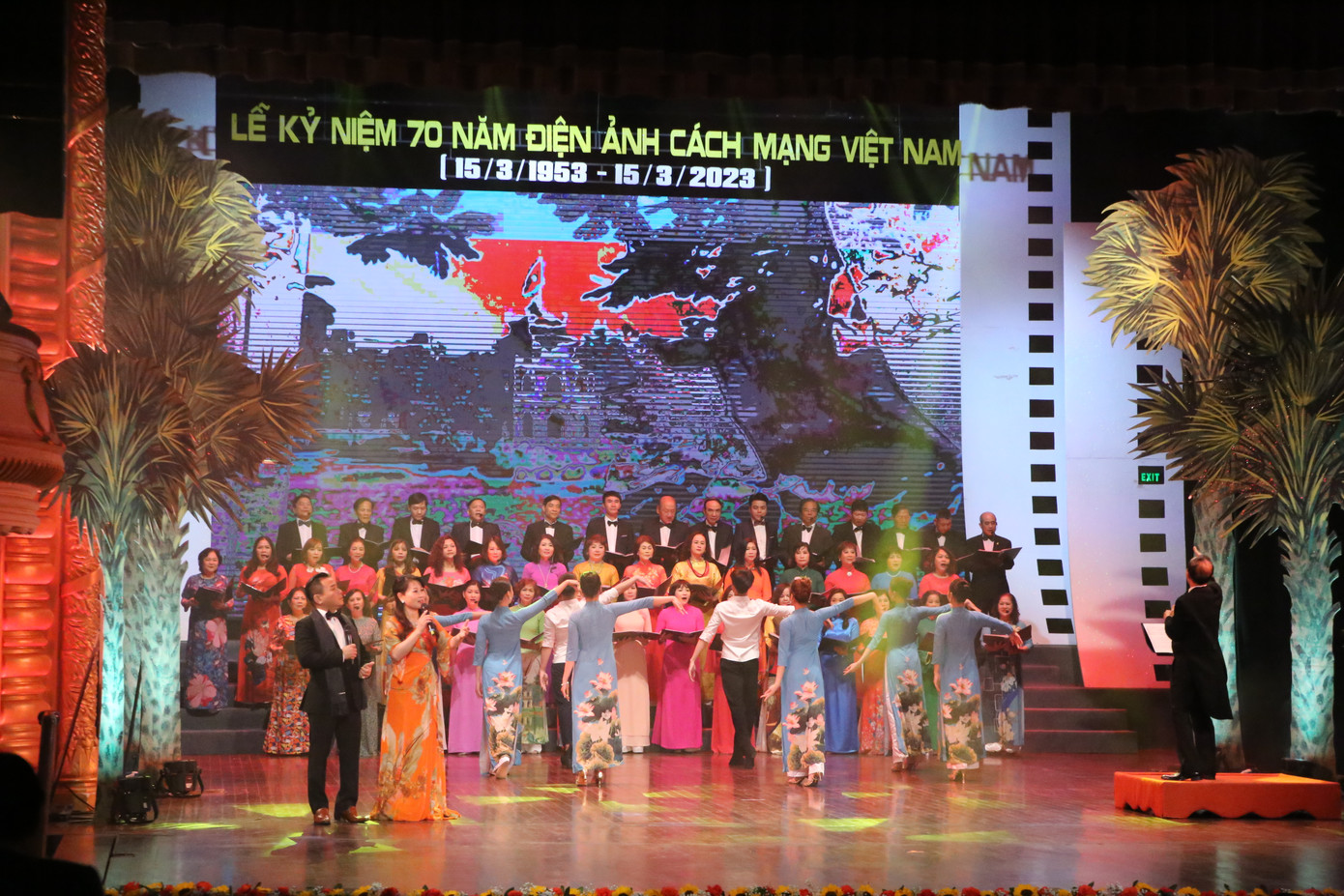 Nhiều ca khúc nhạc phim điện ảnh nổi tiếng được biểu diễn tại lễ kỷ niệm. Nhiều ca khúc nhạc phim điện ảnh nổi tiếng được biểu diễn tại lễ kỷ niệm.