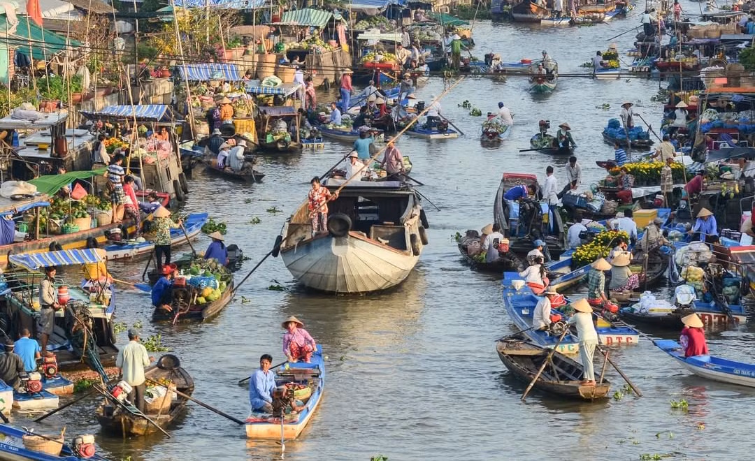 Vùng sông nước miền Tây gây ấn tượng với nhiều du khách quốc tế. Vùng sông nước miền Tây gây ấn tượng với nhiều du khách quốc tế.