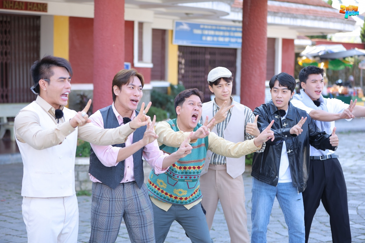 2 ngày 1 đêm nhận được sự quan tâm, yêu thích của khán giả nhưng lại vướng không ít lùm xùm. 2 ngày 1 đêm nhận được sự quan tâm, yêu thích của khán giả nhưng lại vướng không ít lùm xùm.