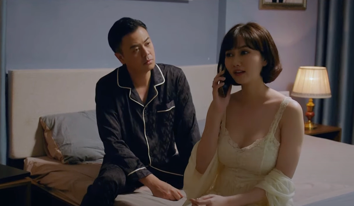 Những phân cảnh thể hiện tình cảm của Tuấn Tú và Hương Giang khá gượng gạo. Ảnh: CMH. Những phân cảnh thể hiện tình cảm của Tuấn Tú và Hương Giang khá gượng gạo. Ảnh: CMH.