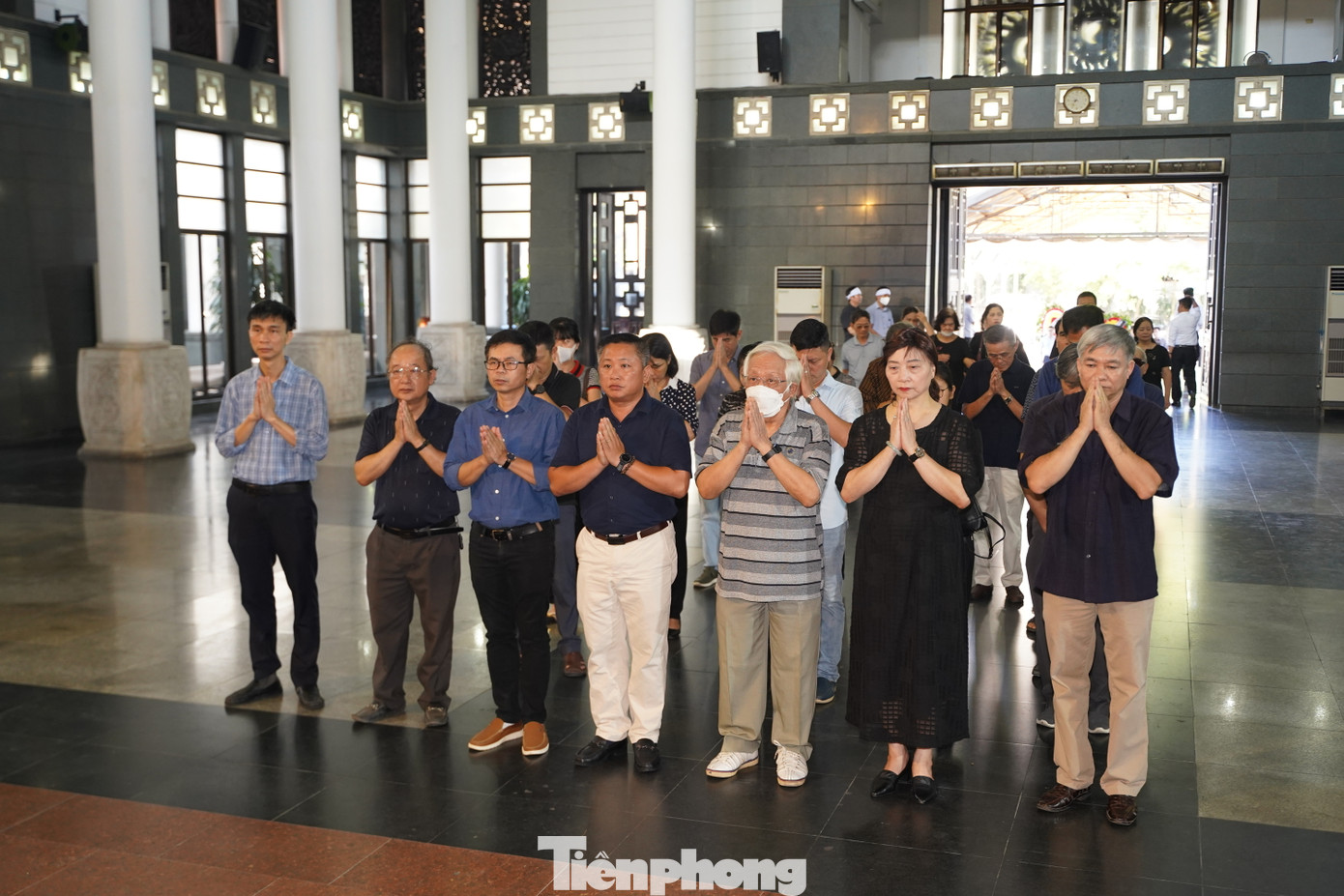 Ông là nhà làm phim tài năng của điện ảnh cách mạng Việt Nam, là đạo diễn của nhiều phim truyện nổi tiếng như như Nguyễn Văn Trỗi (năm 1966), Đường về quê mẹ (năm 1971), Hoa thiên lý (năm 1973), Hà Nội 12 ngày đêm (năm 2002)... NSND Bùi Đình Hạc thực hiện nhiều phim tài liệu gây tiếng vang như Hồ Chí Minh - Chân dung một con người (1989), Nguyễn Ái Quốc đến với Lênin, Đường về Tổ quốc...