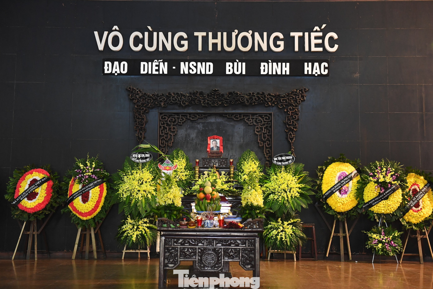 Tang lễ của NSND Bùi Đình Hạc bắt đầu từ 7h30 đến 8h45 ngày 7/7 tại Nhà tang lễ số 5 Trần Thánh Tông (Hà Nội). Lễ truy điệu và đưa tang từ 8h45 đến 9h5 cùng ngày.