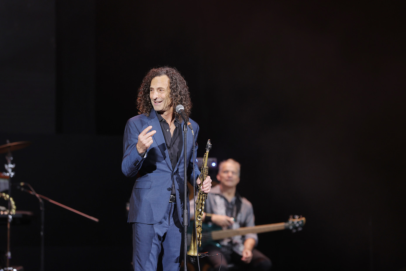 Kenny G giao lưu với khán giả bằng tiếng Việt. Kenny G giao lưu với khán giả bằng tiếng Việt.