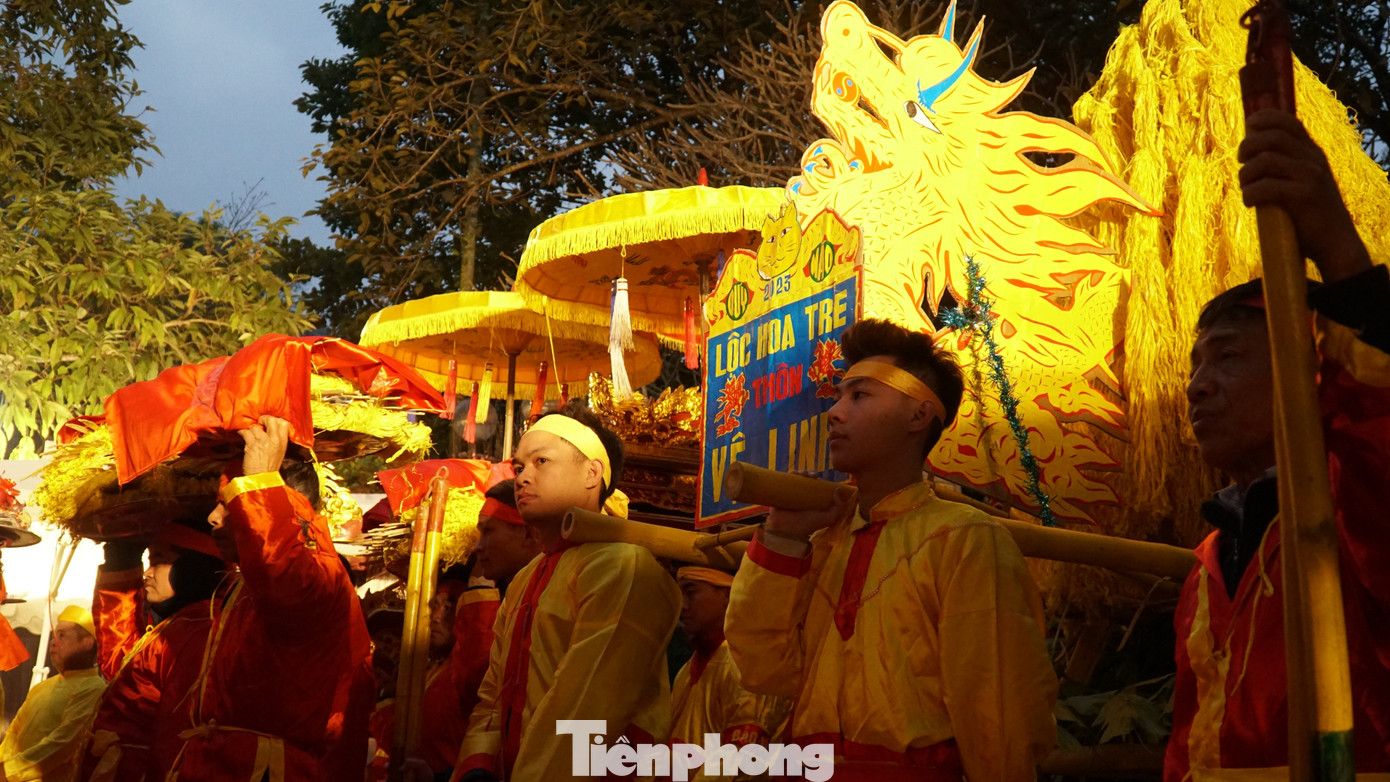 Năm 2023, lễ hội Gióng tại Khu di tích Quốc gia đặc biệt đền Sóc được tổ chức trong 3 ngày, từ 27-29/1. Sau phần nghi lễ, lần lượt 8 lễ vật của các thôn đã được di chuyển vào làm lễ tại khu vực sân Rồng đền Thượng. 8 lễ vật được cung tiến tại lễ hội Gióng Xuân Quý Mão 2023 vẫn sẽ là ngựa sắt, cầu húc, trầu cau, voi chiến, ngà voi, cỏ voi, kiệu tướng...