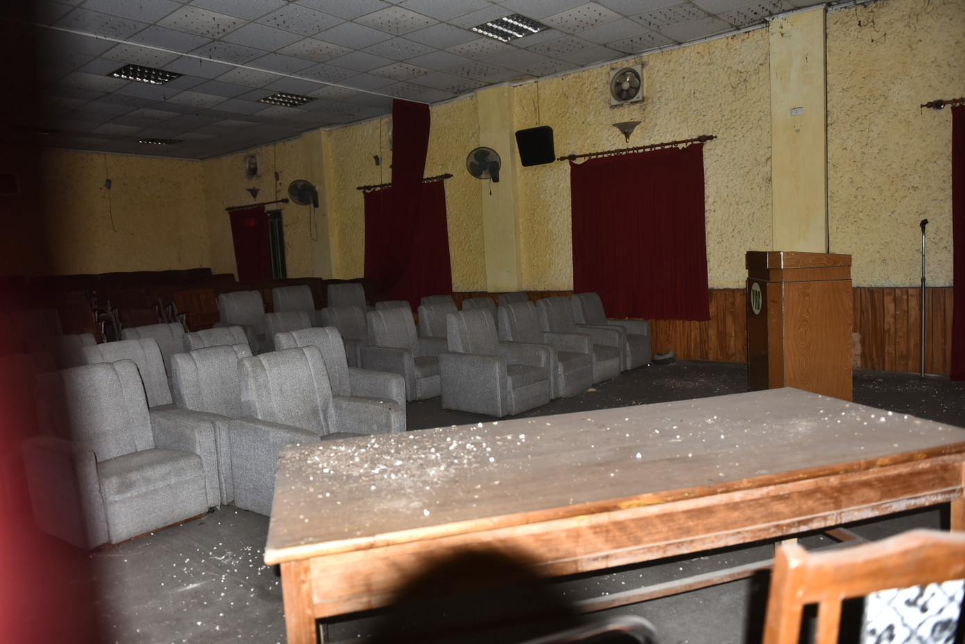 Ông Nguyễn Danh Thắng cho rằng hãng phim đã xập xệ từ lâu, trước khi Vivaso trở thành cổ đông chiến lược.