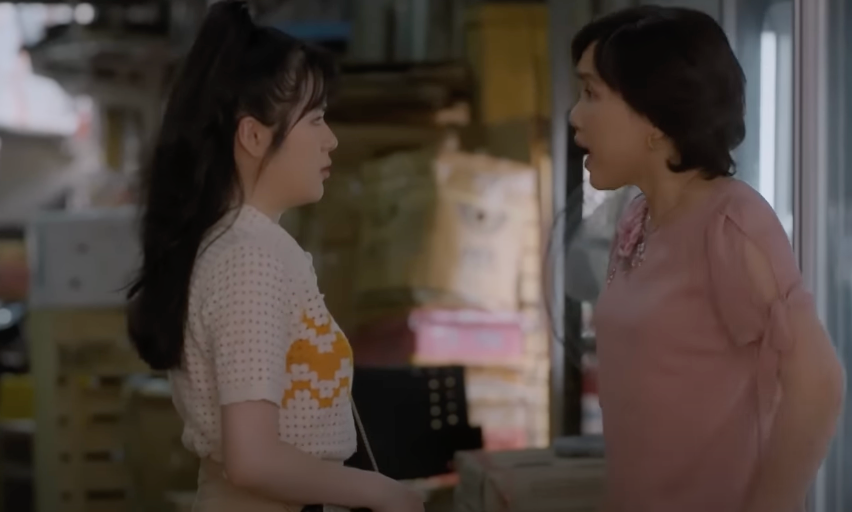 Bà Hòa (Anh Thơ) kiên quyết không giúp Thạch (Việt Hoàng). Ảnh: CMH. Bà Hòa (Anh Thơ) kiên quyết không giúp Thạch (Việt Hoàng). Ảnh: CMH.