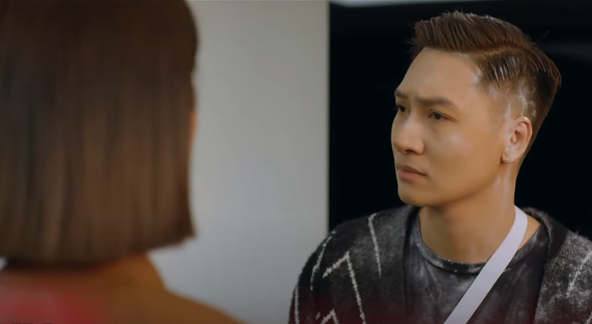 Linh (Trình Mỹ Duyên) tức giận vì Ly (Thùy Anh) mà anh trai mình bị thương. Ảnh: CMH. Linh (Trình Mỹ Duyên) tức giận vì Ly (Thùy Anh) mà anh trai mình bị thương. Ảnh: CMH.