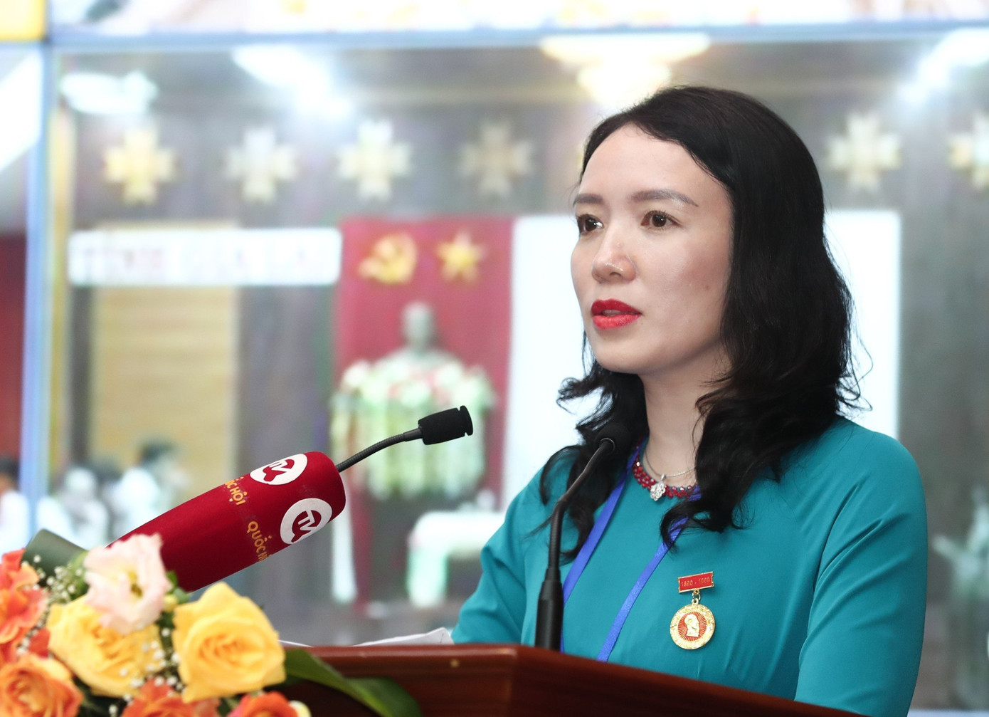 Các đại biểu chia sẻ, giới thiệu các mô hình tiêu biểu trong xây dựng môi trường văn hóa. Ảnh: Nam Nguyễn.