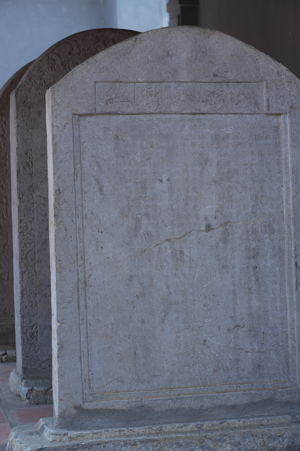 Đình Hàng Kênh không chỉ có giá trị lớn về nghệ thuật kiến trúc, điêu khắc mà còn bảo lưu được kiểu thức ván sàn lòng thuyền hiếm có, đưa đình Hàng Kênh trở thành một di sản văn hoá đặc sắc trong các ngôi đình Việt Nam. Đình Hàng Kênh là di tích đặc biệt, tiêu biểu của thành phố Hải Phòng, được Nhà nước xếp hạng di tích quốc gia từ năm 1962.