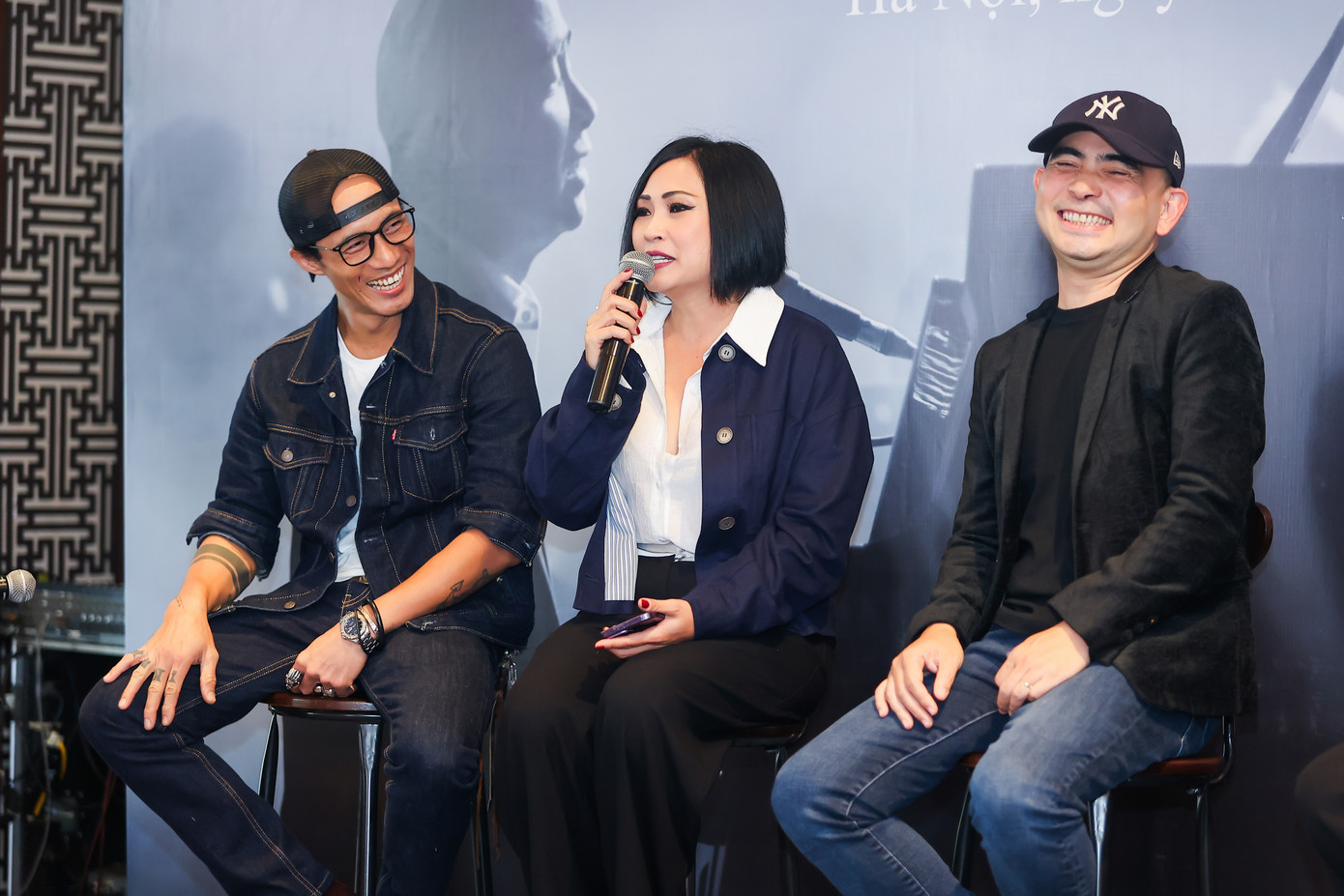 Phương Thanh tự nhận là một trong những bóng hồng của nhạc sĩ Đức Trí. Phương Thanh tự nhận là một trong những bóng hồng của nhạc sĩ Đức Trí.