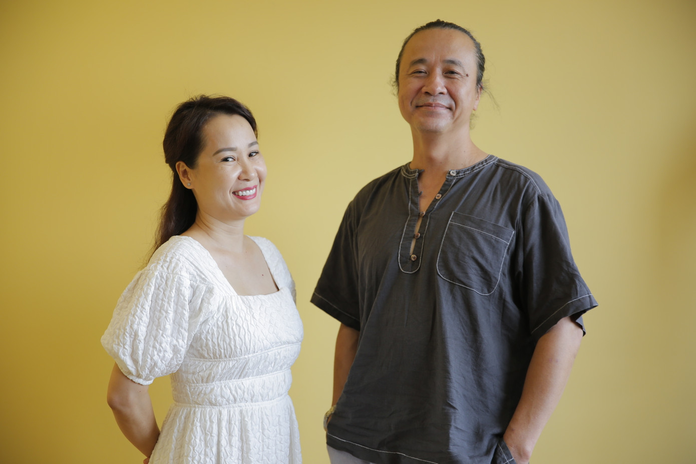 Nhạc sĩ Giáng Sol và Lê Minh Sơn ngồi ghế giám khảo cuộc thi sáng tác và trình diễn âm nhạc Tinh Ting Tinh. Nhạc sĩ Giáng Sol và Lê Minh Sơn ngồi ghế giám khảo cuộc thi sáng tác và trình diễn âm nhạc Tinh Ting Tinh.