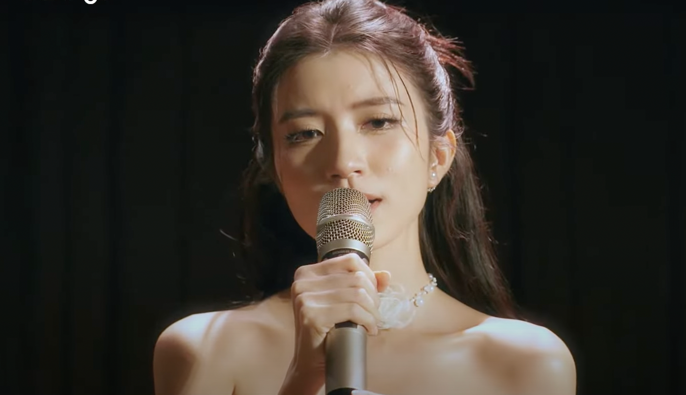 Sau bao nhiêu biến cố, các con cuối cùng có thể hiểu được tấm lòng người cha. Ảnh: CMH.