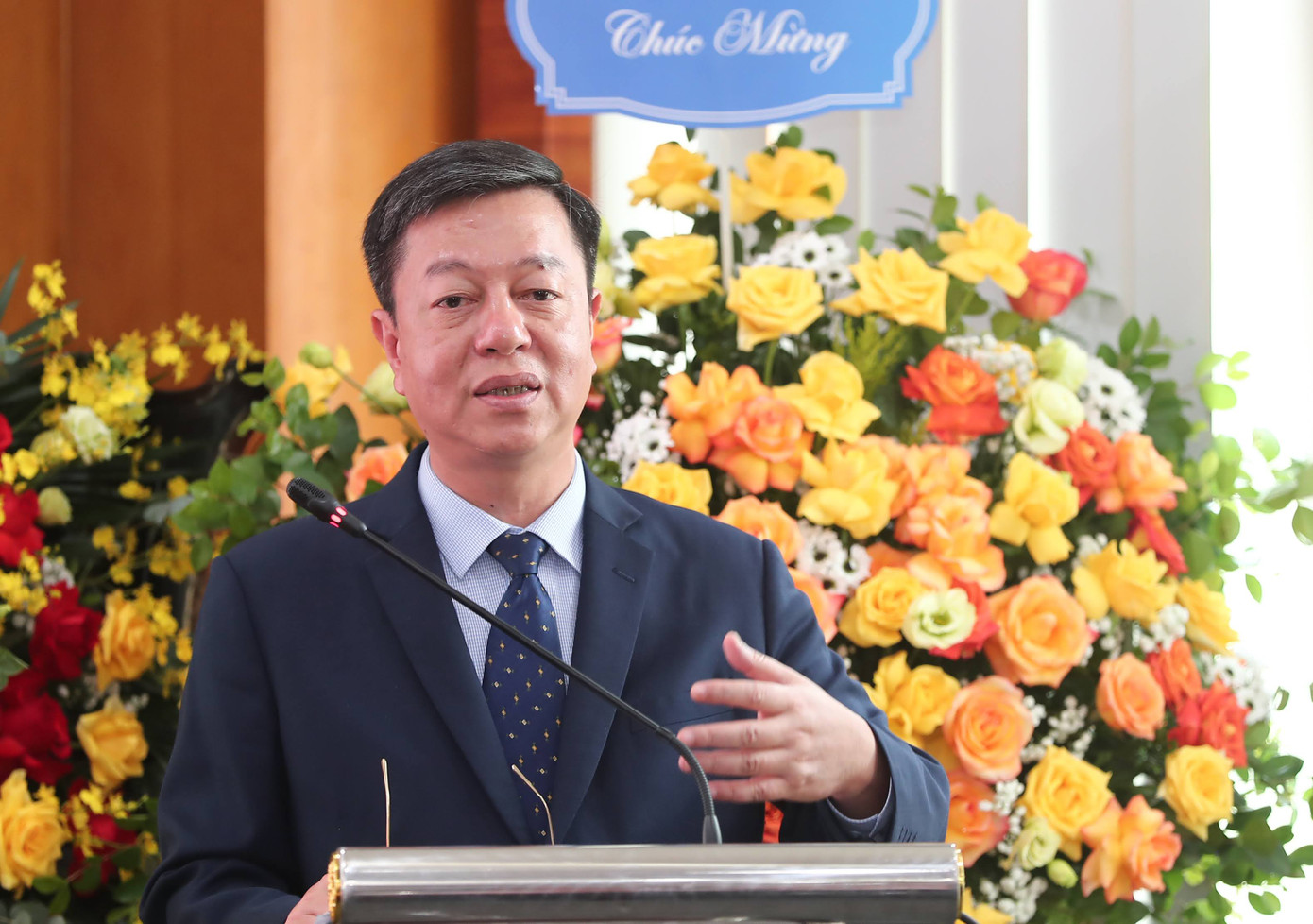 PGS.TS. Vũ Trọng Lâm, Giám đốc - Tổng Biên tập Nhà xuất bản Chính trị quốc gia Sự thật phát biểu tại hội nghị. PGS.TS. Vũ Trọng Lâm, Giám đốc - Tổng Biên tập Nhà xuất bản Chính trị quốc gia Sự thật phát biểu tại hội nghị.