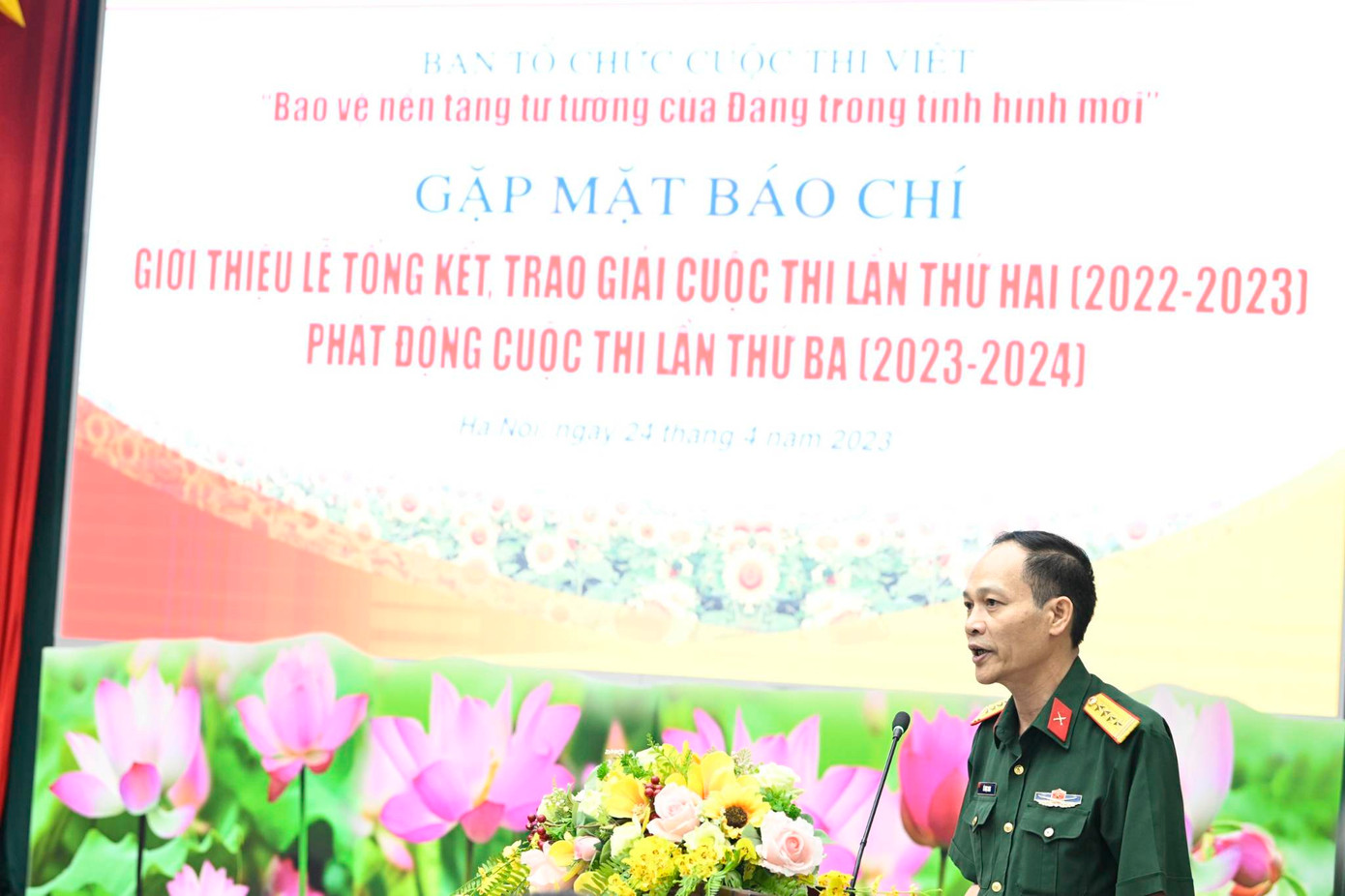 Đại tá Lê Ngọc Long tổng kết cuộc thi Bảo vệ nền tảng tư tưởng của Đảng trong tình hình mới lần thứ hai.