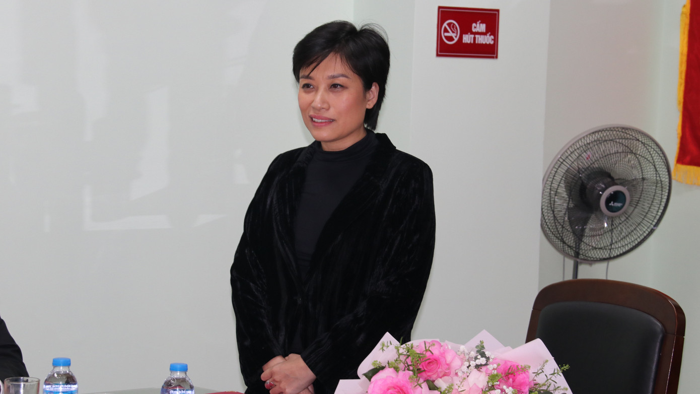 Quyền Cục trưởng Cục Nghệ thuật biểu diễn cho biết những vi phạm về thuần phong mỹ tục chính là hành động không phù hợp với văn hóa, truyền thống Việt Nam.