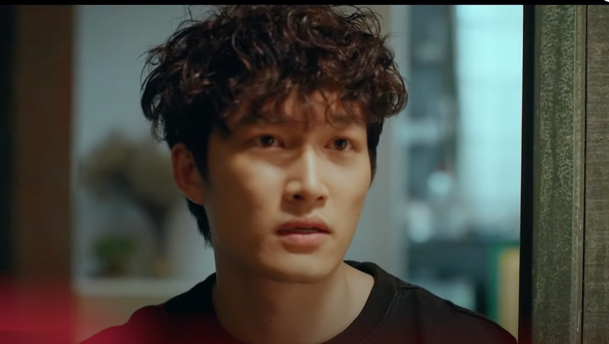 Nhân vật Tú do Đình Tú đảm nhiệm bị "ném đá". Ảnh: CMH.