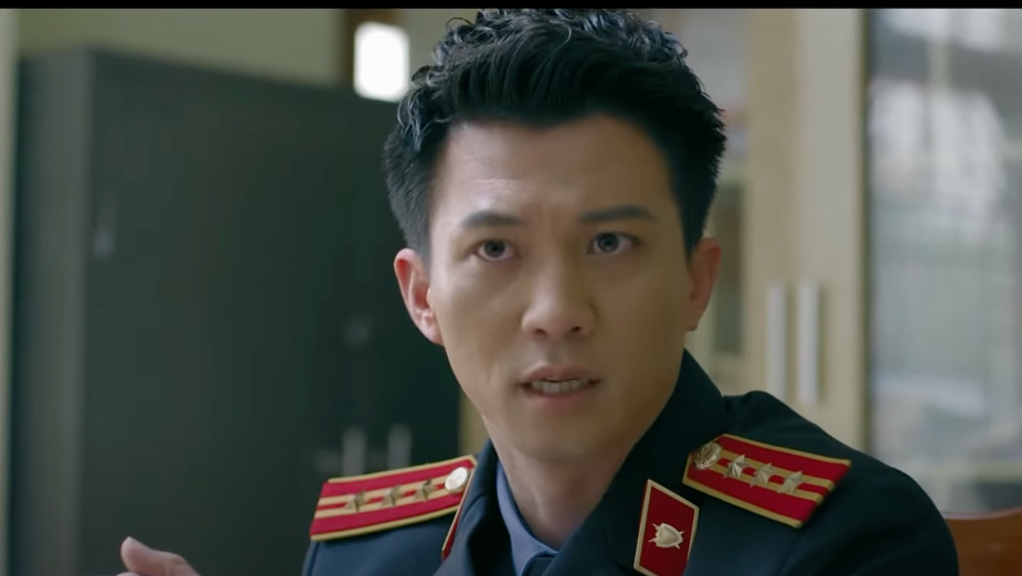 Với những thông tin công an cung cấp, Hùng (Hà Việt Dũng) nhận định sớm bắt được đối tượng tình nghi. Ảnh: CMH. Với những thông tin công an cung cấp, Hùng (Hà Việt Dũng) nhận định sớm bắt được đối tượng tình nghi. Ảnh: CMH.