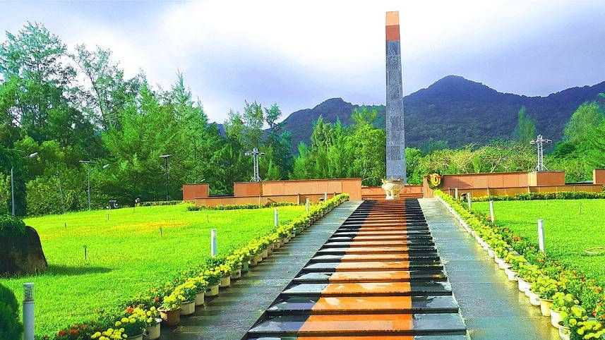 Bản hùng ca bất diệt diễn ra lúc 20h00 ngày 19/7 tại Nghĩa trang Hàng Dương (Côn Đảo, Bà Rịa Vũng Tàu) và kết nối với điểm cầu Nghĩa trang liệt sỹ A (Điện Biên).