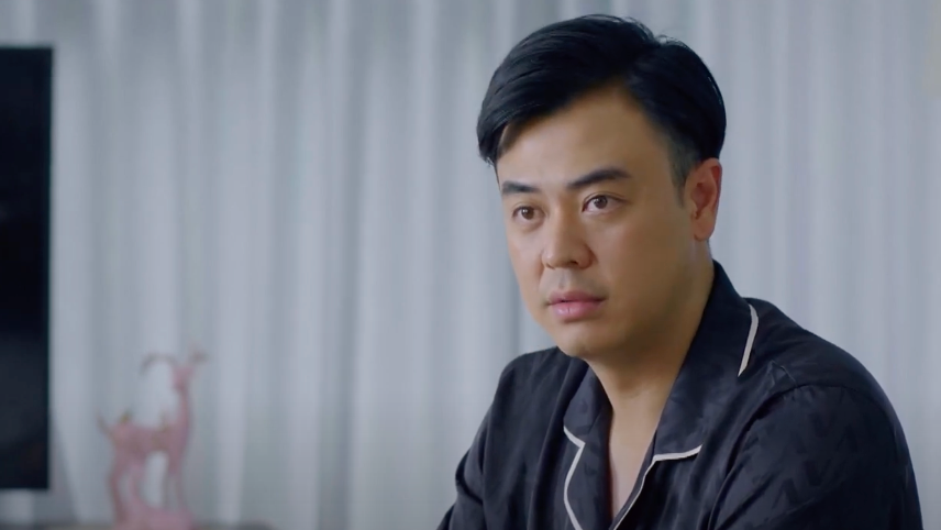 Nghĩa (Tuấn Tú) bán ô tô để trả nợ. Ảnh: CMH. Nghĩa (Tuấn Tú) bán ô tô để trả nợ. Ảnh: CMH.