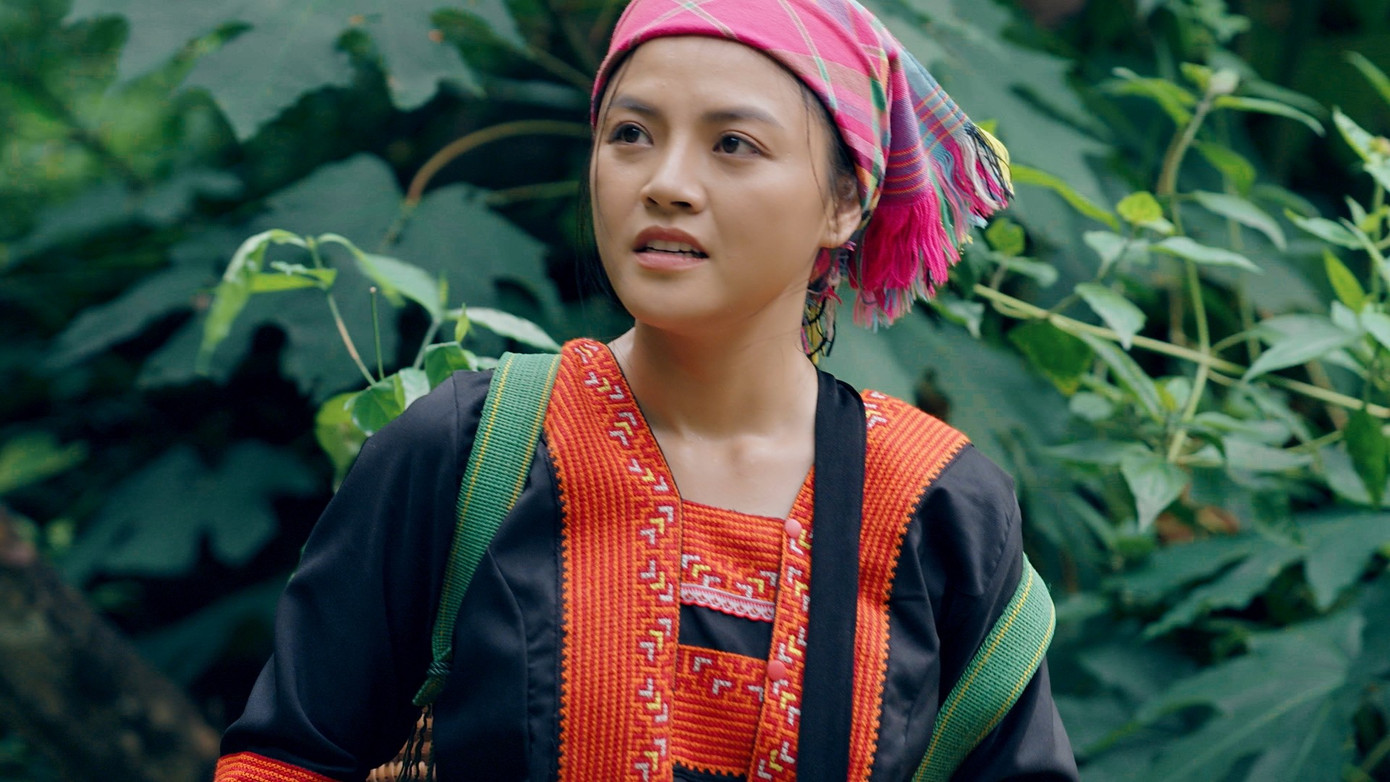 Tạo hình nhân vật Phương - y tá kiêm thầy thuốc Đông y và cán bộ phụ nữ xã Mường Luông trong Cuộc chiến không giới tuyến. Tạo hình nhân vật Phương - y tá kiêm thầy thuốc Đông y và cán bộ phụ nữ xã Mường Luông trong Cuộc chiến không giới tuyến.