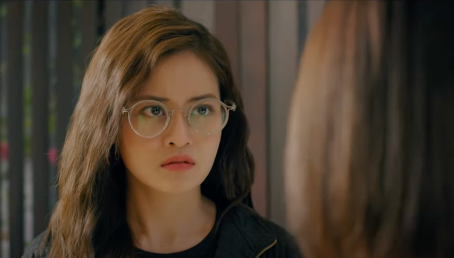 Không chỉ xúc phạm Tú (Đình Tú), Linh cũng có những lời lẽ vô lễ với Ly (Thùy Anh). Ảnh: CMH. Không chỉ xúc phạm Tú (Đình Tú), Linh cũng có những lời lẽ vô lễ với Ly (Thùy Anh). Ảnh: CMH.