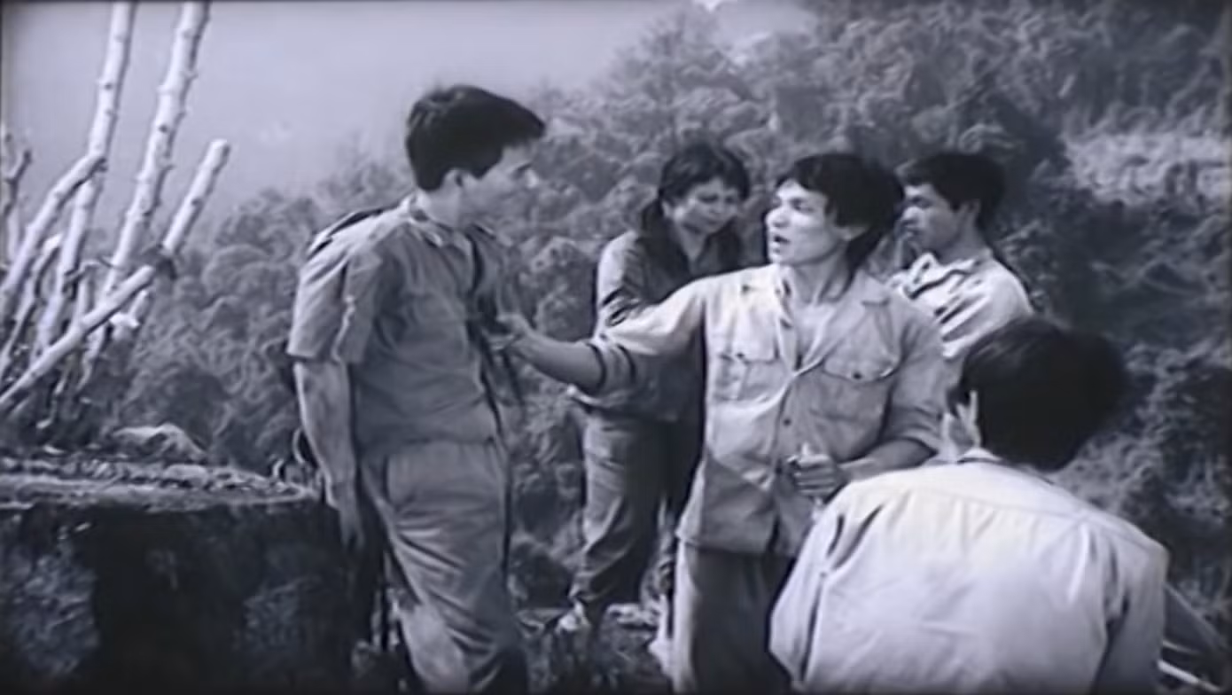 Một cảnh trong phim Không có đường chân trời của đạo diễn Nguyễn Khánh Dư. Một cảnh trong phim Không có đường chân trời của đạo diễn Nguyễn Khánh Dư.