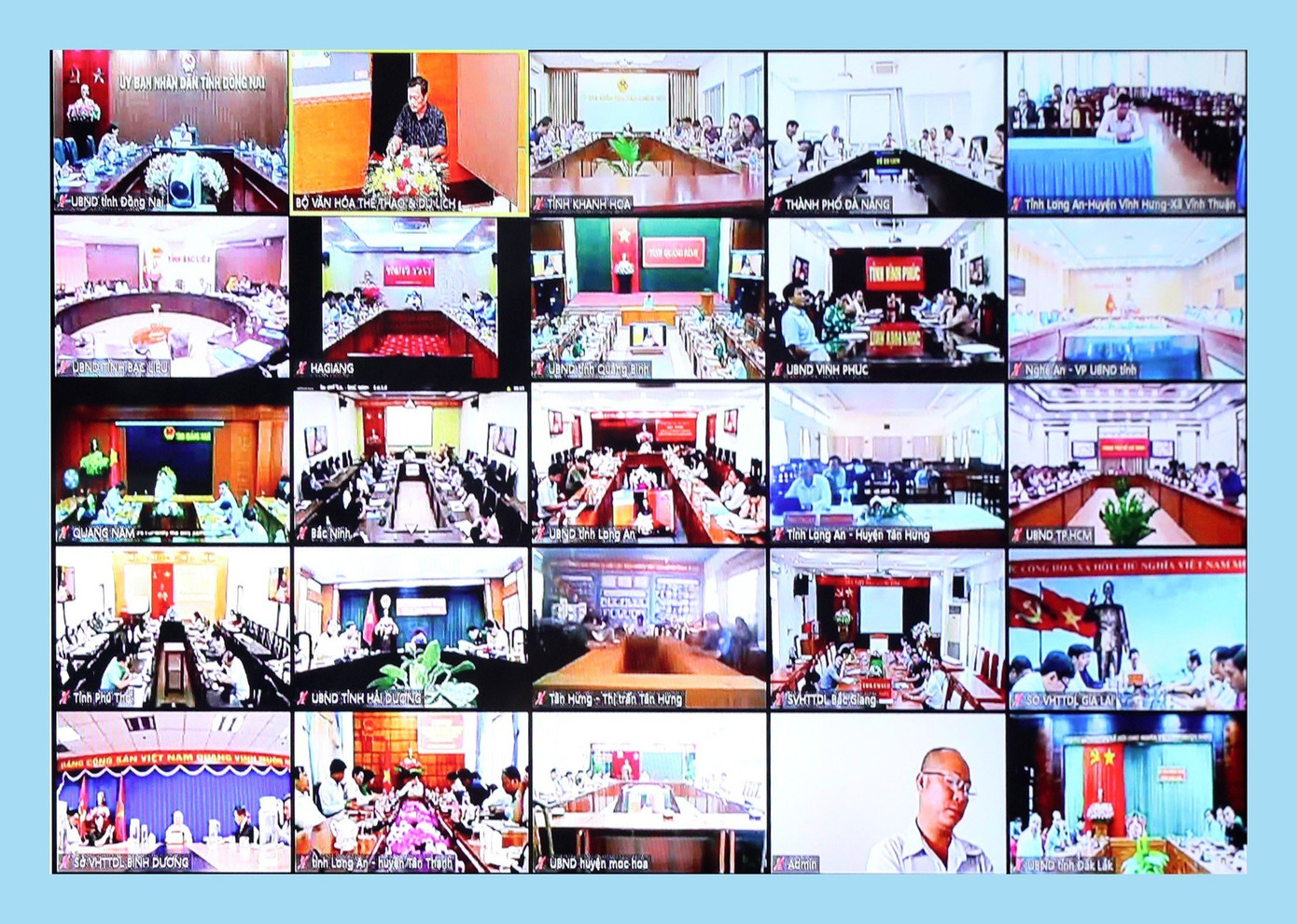 Hội nghị trực tuyến 63 đầu cầu của bộ, ngành, địa phương trên cả nước.