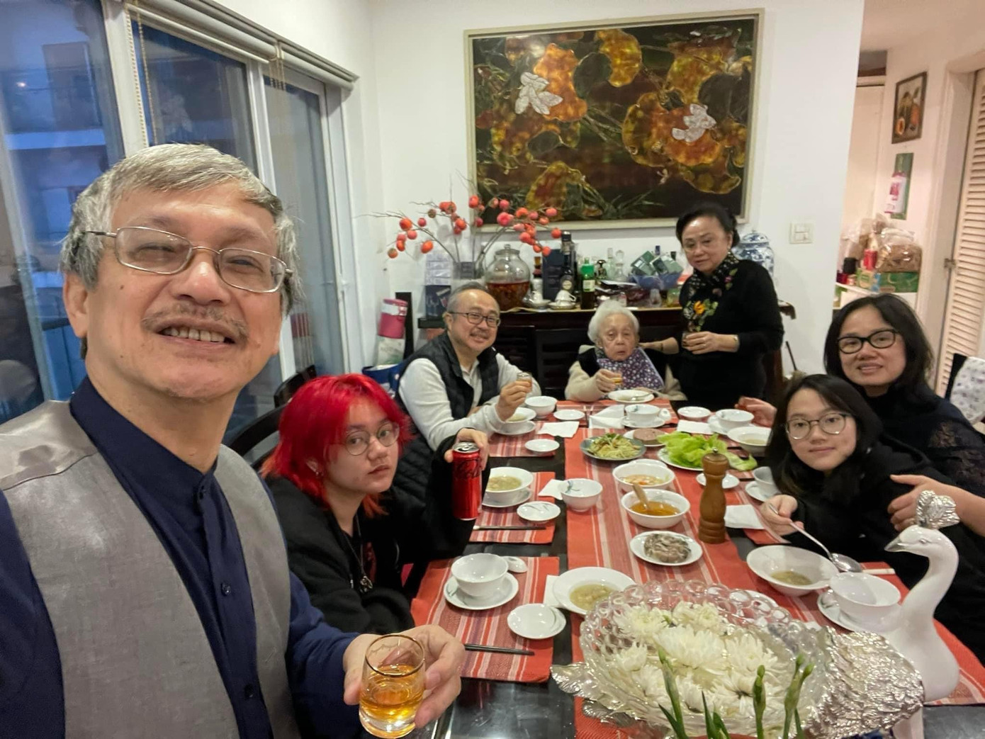 Những năm gần đây, NSND Đặng Thái Sơn về nước nhiều hơn để được gần má Liên. Tết Nguyên đán năm 2022, ông đã có kỳ nghỉ dài bên bà và gia đình sau 45 năm xa nhà. Những năm gần đây, NSND Đặng Thái Sơn về nước nhiều hơn để được gần má Liên. Tết Nguyên đán năm 2022, ông đã có kỳ nghỉ dài bên bà và gia đình sau 45 năm xa nhà.