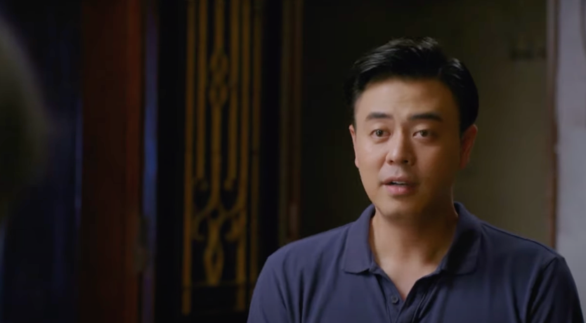 Nghĩa (Tuấn Tú) nợ 3 tỷ đồng liền nghĩ đến chuyện bán nhà, bán đất ở quê để trả nợ. Ảnh: CMH. Nghĩa (Tuấn Tú) nợ 3 tỷ đồng liền nghĩ đến chuyện bán nhà, bán đất ở quê để trả nợ. Ảnh: CMH.