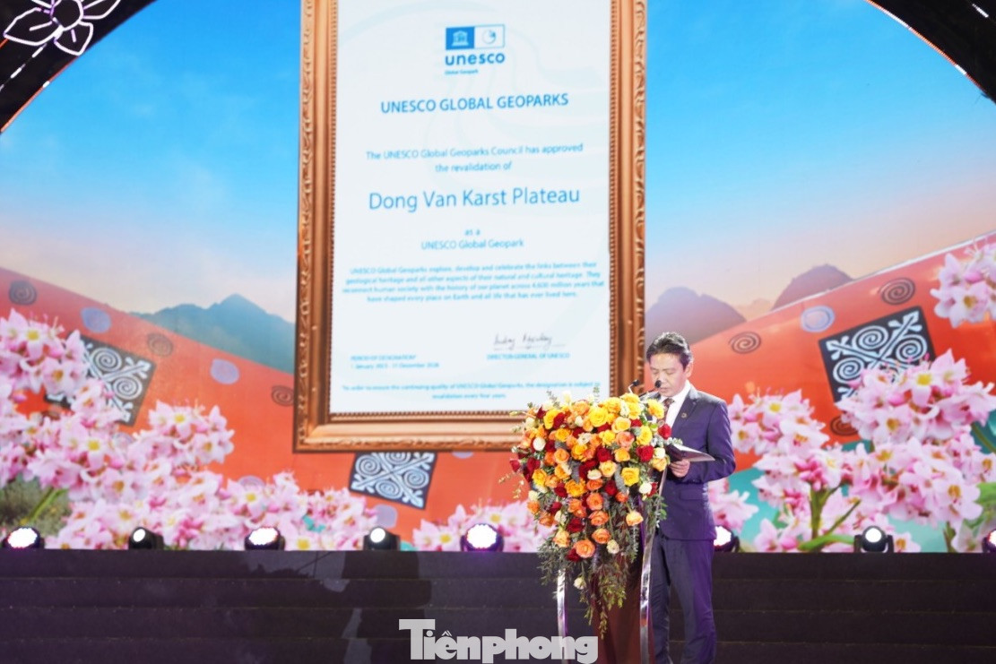 Ông Hoàng Đạo Cương, Thứ trưởng Bộ VHTTDL phát biểu tại lễ đón nhận danh hiệu. Ảnh: Trường Hùng. Ông Hoàng Đạo Cương, Thứ trưởng Bộ VHTTDL phát biểu tại lễ đón nhận danh hiệu. Ảnh: Trường Hùng.