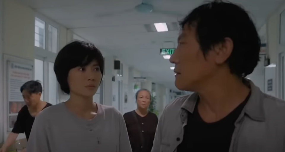 Luyến (Thanh Hương) nhận ra tình cảm của mình với Lưu (NSƯT Hoàng Hải). Ảnh: CMH.