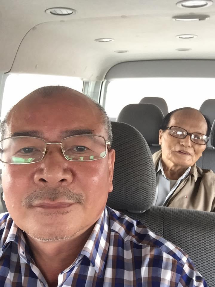 Nhà thơ Văn Công Hùng có nhiều cơ hội gặp mặt và làm việc với nhà thơ Giang Nam sau khi ông chuyển về Nha Trang, Khánh Hoà. Ảnh: NVCC. Nhà thơ Văn Công Hùng có nhiều cơ hội gặp mặt và làm việc với nhà thơ Giang Nam sau khi ông chuyển về Nha Trang, Khánh Hoà. Ảnh: NVCC.