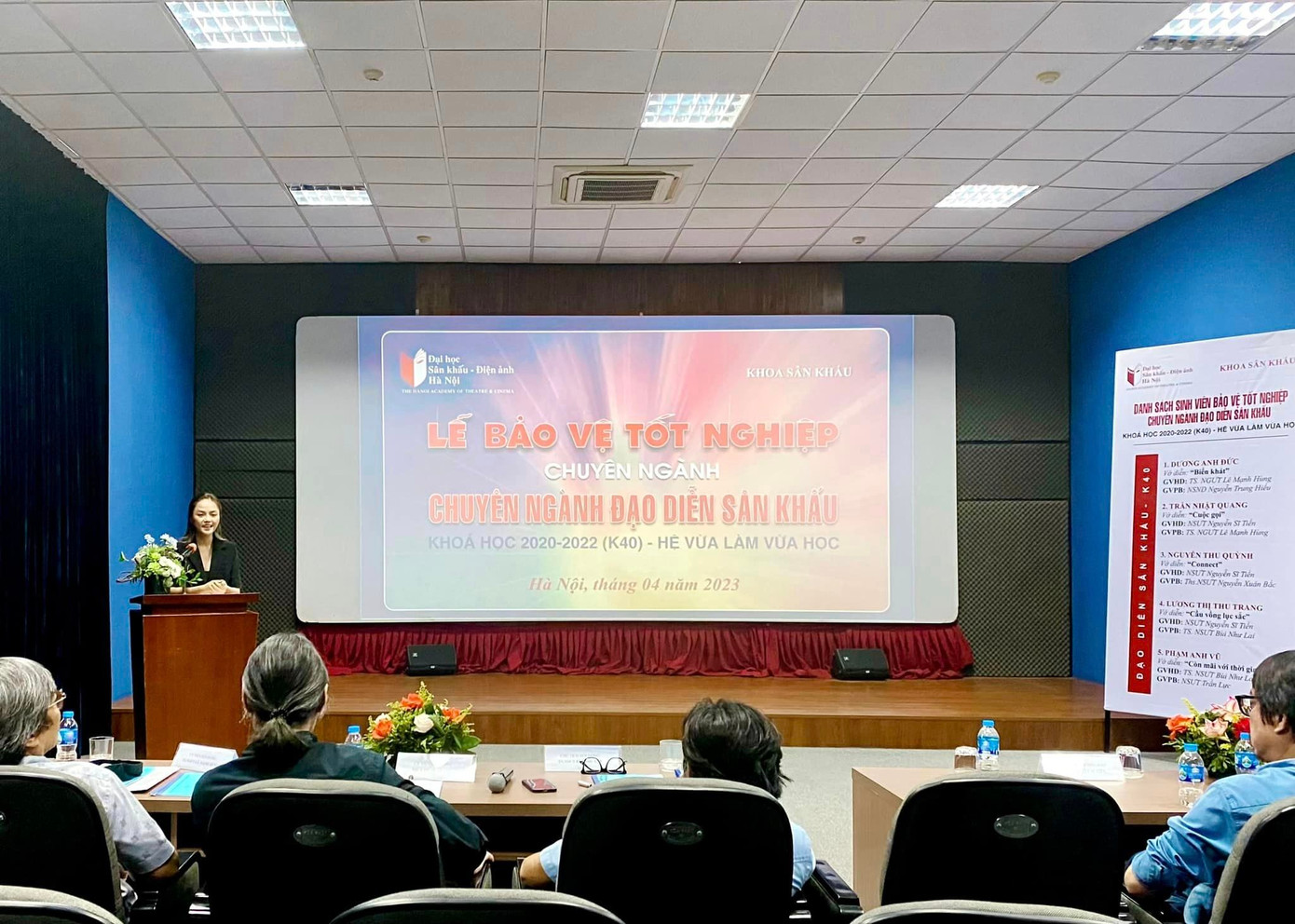 Thu Quỳnh hoàn thành Lễ bảo vệ tốt nghiệp chuyên ngành Đạo diễn Sân khấu. Ảnh: NVCC.