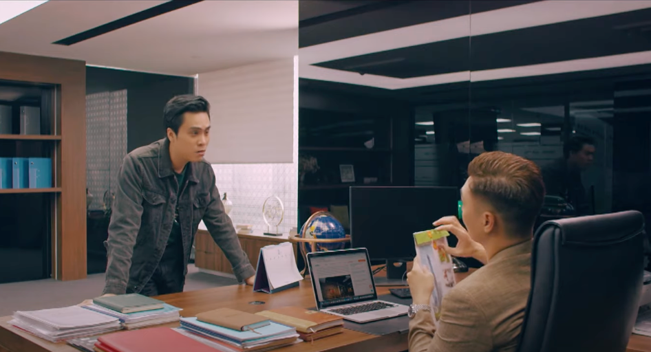 Quy (Mạnh Trường) tuyển thêm thợ bánh. Người này sẽ trở thành đối thủ cạnh tranh của Ly (Thùy Anh). Ảnh: CMH. Quy (Mạnh Trường) tuyển thêm thợ bánh. Người này sẽ trở thành đối thủ cạnh tranh của Ly (Thùy Anh). Ảnh: CMH.