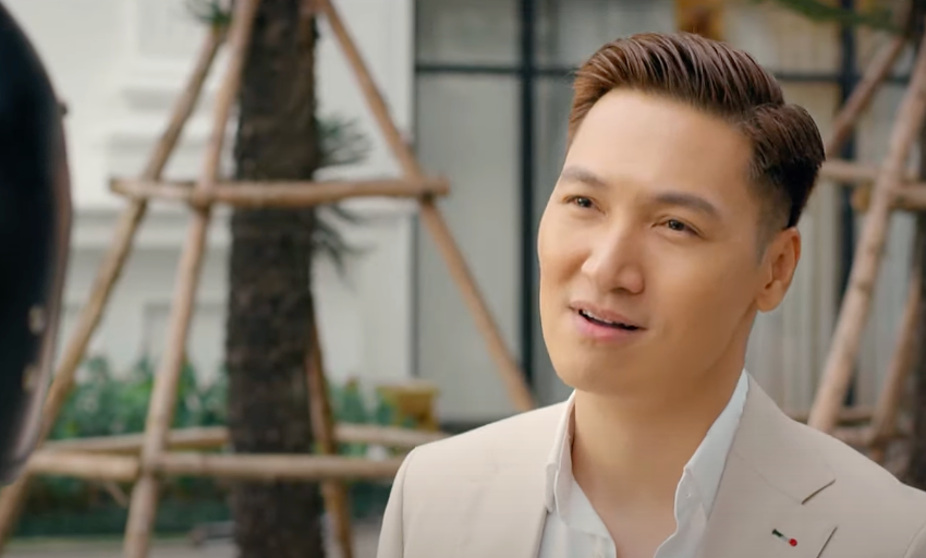 Những lời nói của Quy (Mạnh Trường) khiến Tú (Đình Tú) cứng họng, không thể phản biện. Ảnh: CMH. Những lời nói của Quy (Mạnh Trường) khiến Tú (Đình Tú) cứng họng, không thể phản biện. Ảnh: CMH.