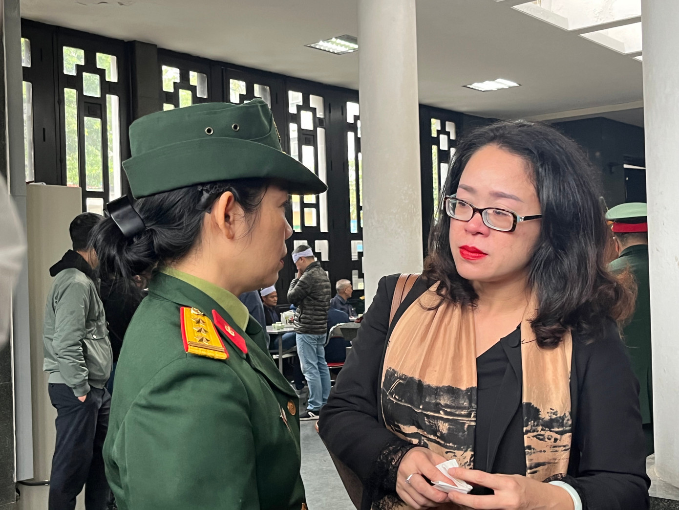 Nhóm 3A nghẹn ngào đến đưa tiễn nhạc sĩ Xuân Phương. Ảnh: Đức Nguyễn. Nhóm 3A nghẹn ngào đến đưa tiễn nhạc sĩ Xuân Phương. Ảnh: Đức Nguyễn.