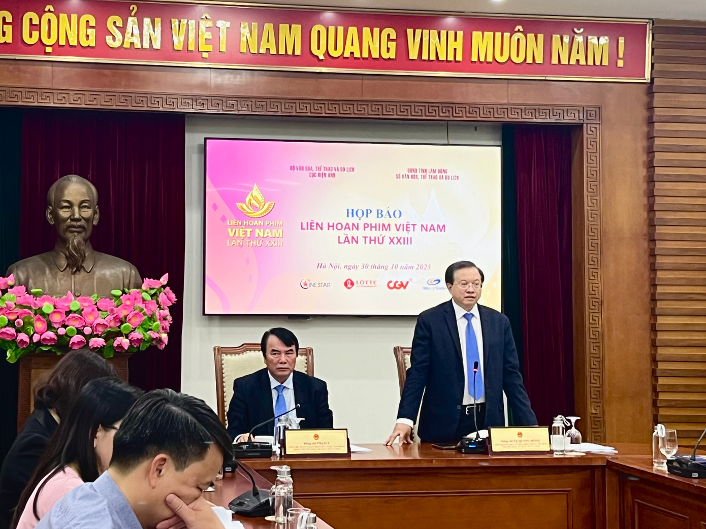 Ông Tạ Quang Đông - Thứ trưởng Bộ VHTTDL - phát biểu tại họp báo Liên hoan phim Việt Nam lần thứ 23.