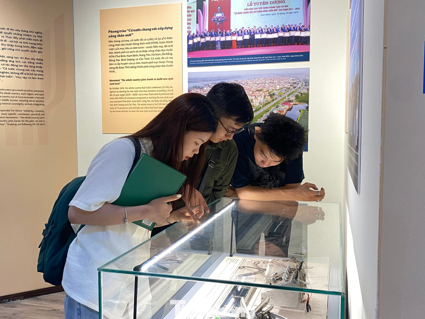 Trưng bày mở cửa từ ngày 9/6 đến ngày 9/8 tại Bảo tàng Lịch sử quốc gia (25 Tông Đản, Hoàn Kiếm, Hà Nội).