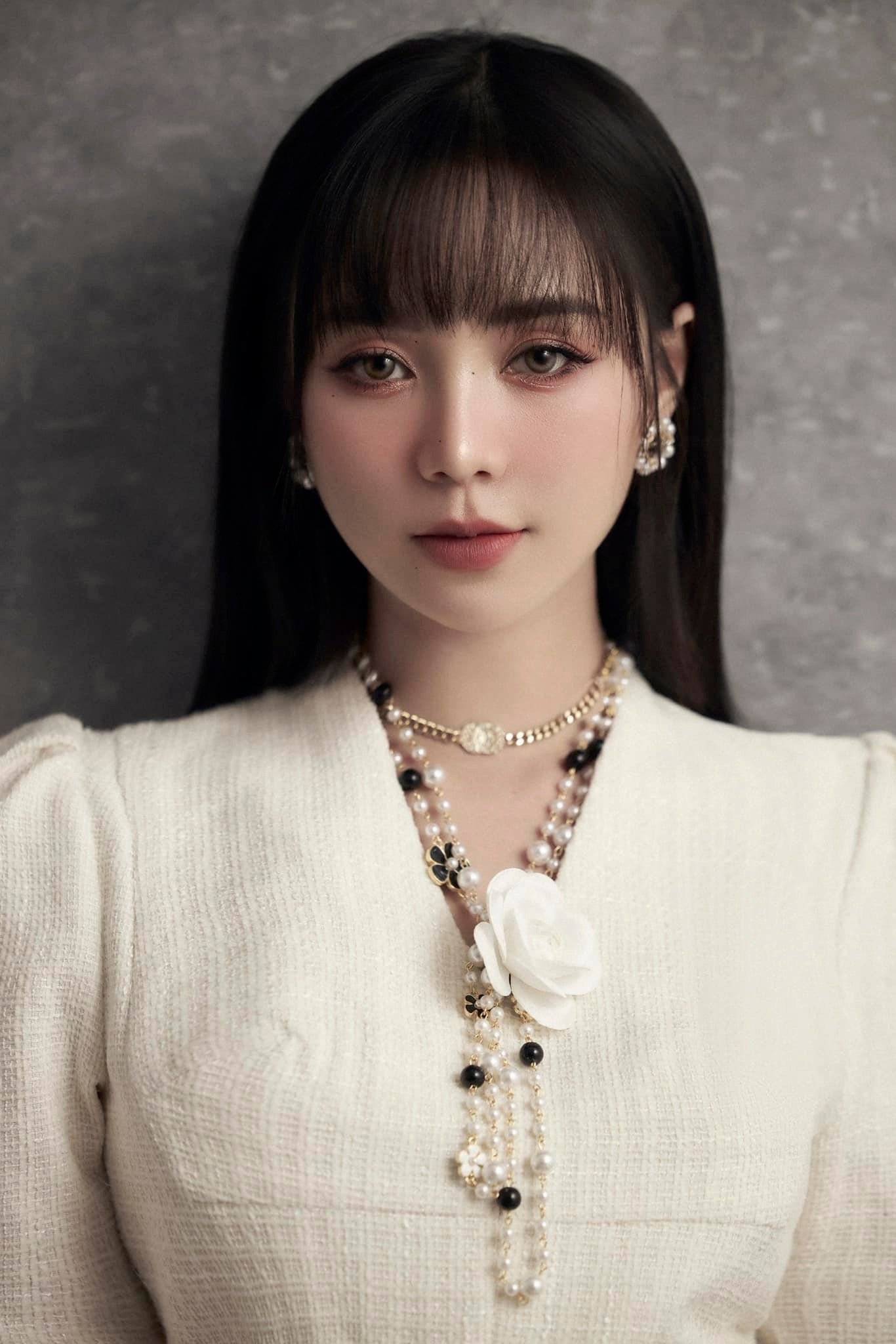 Chia sẻ với Tiền Phong, nữ diễn viên cho biết hạnh phúc khi bộ phim được khán giả đón nhận. "Quỳnh may mắn khi Hạnh trong Đừng làm mẹ cáu nhận được sự yêu quý từ khán giả. Quá trình làm phim cho tôi nhiều trải nghiệm mới mẻ như chăm con khi ốm, vất vả kiếm tiền nuôi con...", nữ diễn viên bộc bạch.