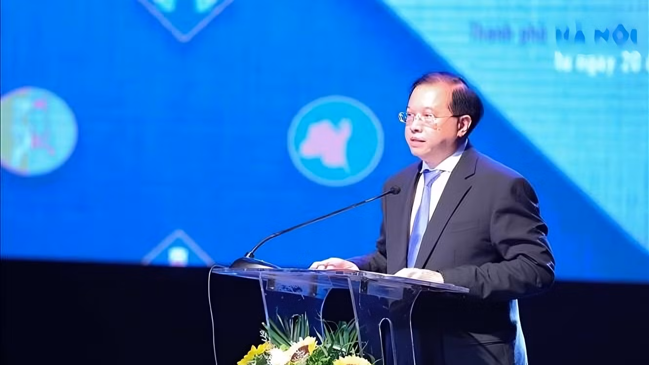 Thứ trưởng Bộ VHTTDL Tạ Quang Đông phát biểu tại Lễ khai mạc ba cuộc thi tài năng nghệ thuật chuyên nghiệp. Thứ trưởng Bộ VHTTDL Tạ Quang Đông phát biểu tại Lễ khai mạc ba cuộc thi tài năng nghệ thuật chuyên nghiệp.