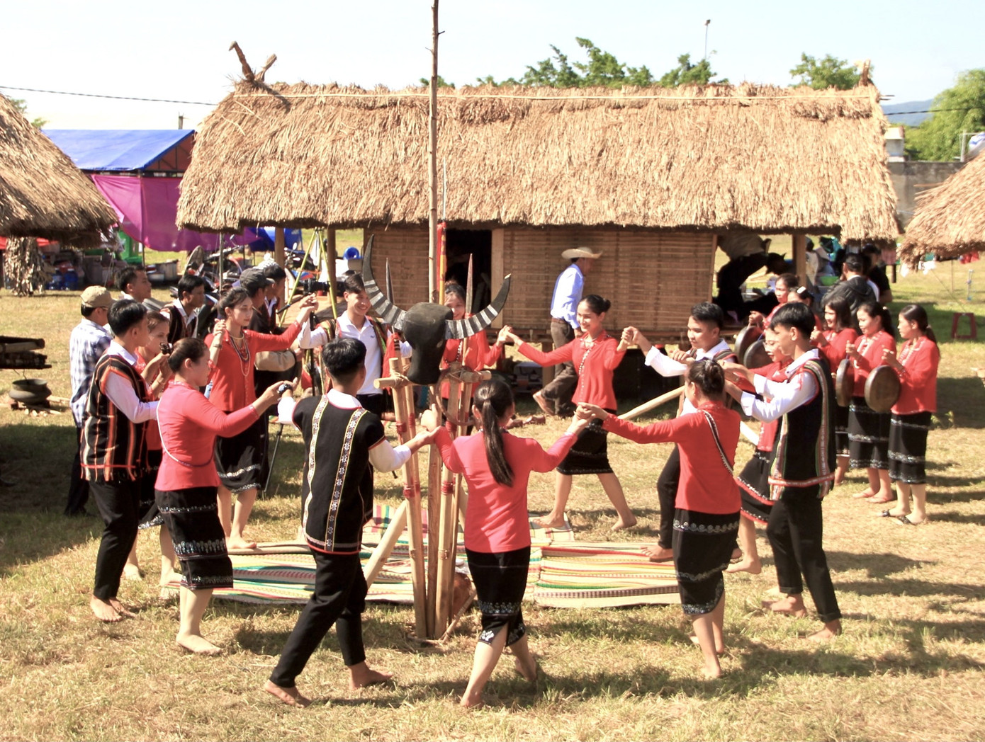 Tái hiện nghi thức cúng lúa mới của đồng bào dân tộc thiểu số ở Bình Định.