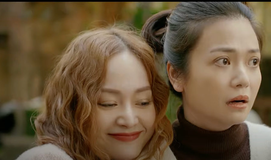 Chị dâu cả (Kiều Anh) bênh vực Hà (Lan Phương). Ảnh: CMH. Chị dâu cả (Kiều Anh) bênh vực Hà (Lan Phương). Ảnh: CMH.