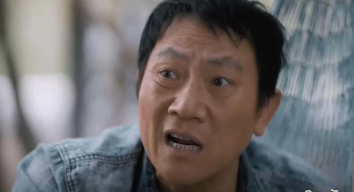 NSƯT Hoàng Hải cho khán giả thấy một Lưu gần gũi, hài hước và có phần thô kệch. Ảnh: CMH.