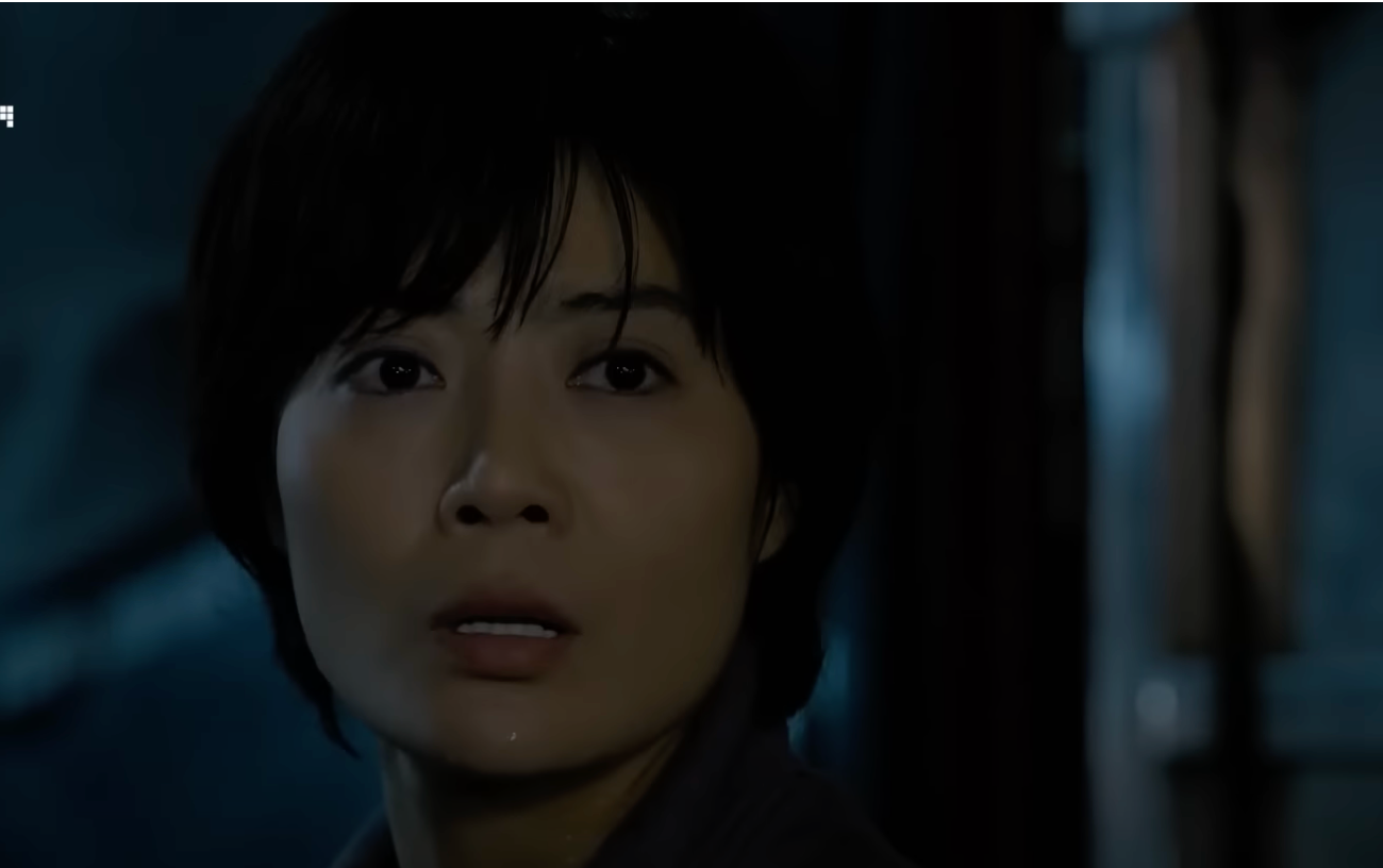 Ánh mắt thất thần, không tin nổi của Thanh Hương khi gặp lại người chồng tưởng đã mất. Ảnh: CMH.