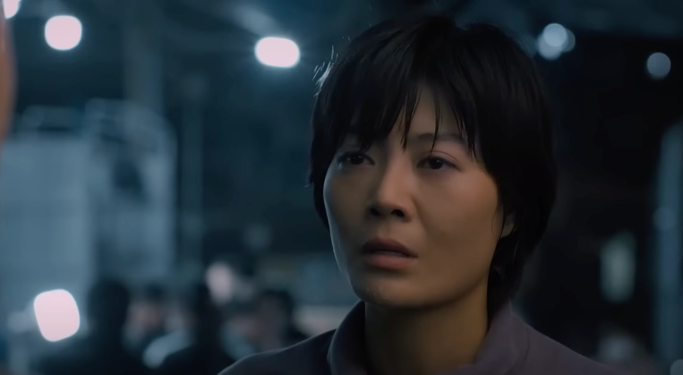 Ánh mắt thất thần, không tin nổi của Thanh Hương khi gặp lại người chồng tưởng đã mất. Ảnh: CMH.