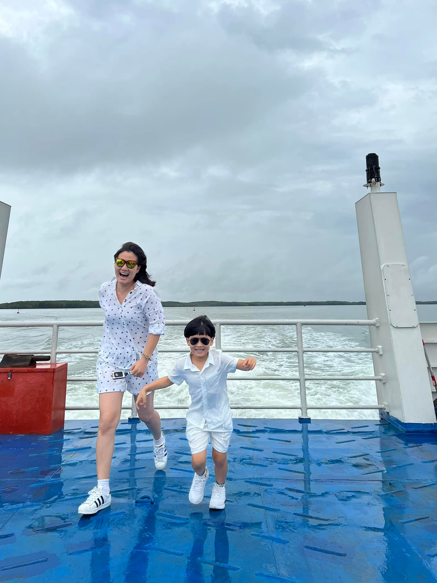 Ngọc Lan dành nhiều thời gian cho công việc nên thời gian còn lại cô muốn tập trung vào việc chăm sóc gia đình, con trai. Ảnh: NVCC.