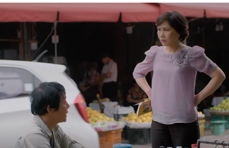 Hòa (Anh Thơ) không tiếc lời mắng nhiếc bố con Lưu (NSƯT Hoàng Hải). Ảnh: CMH. Hòa (Anh Thơ) không tiếc lời mắng nhiếc bố con Lưu (NSƯT Hoàng Hải). Ảnh: CMH.