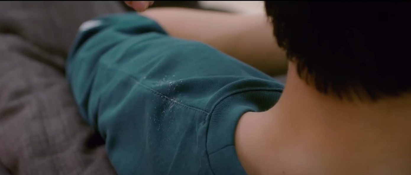 Ngọc (Quỳnh Trang) bày trò trêu Phi (Thái Vũ). Ảnh: CMH. Ngọc (Quỳnh Trang) bày trò trêu Phi (Thái Vũ). Ảnh: CMH.