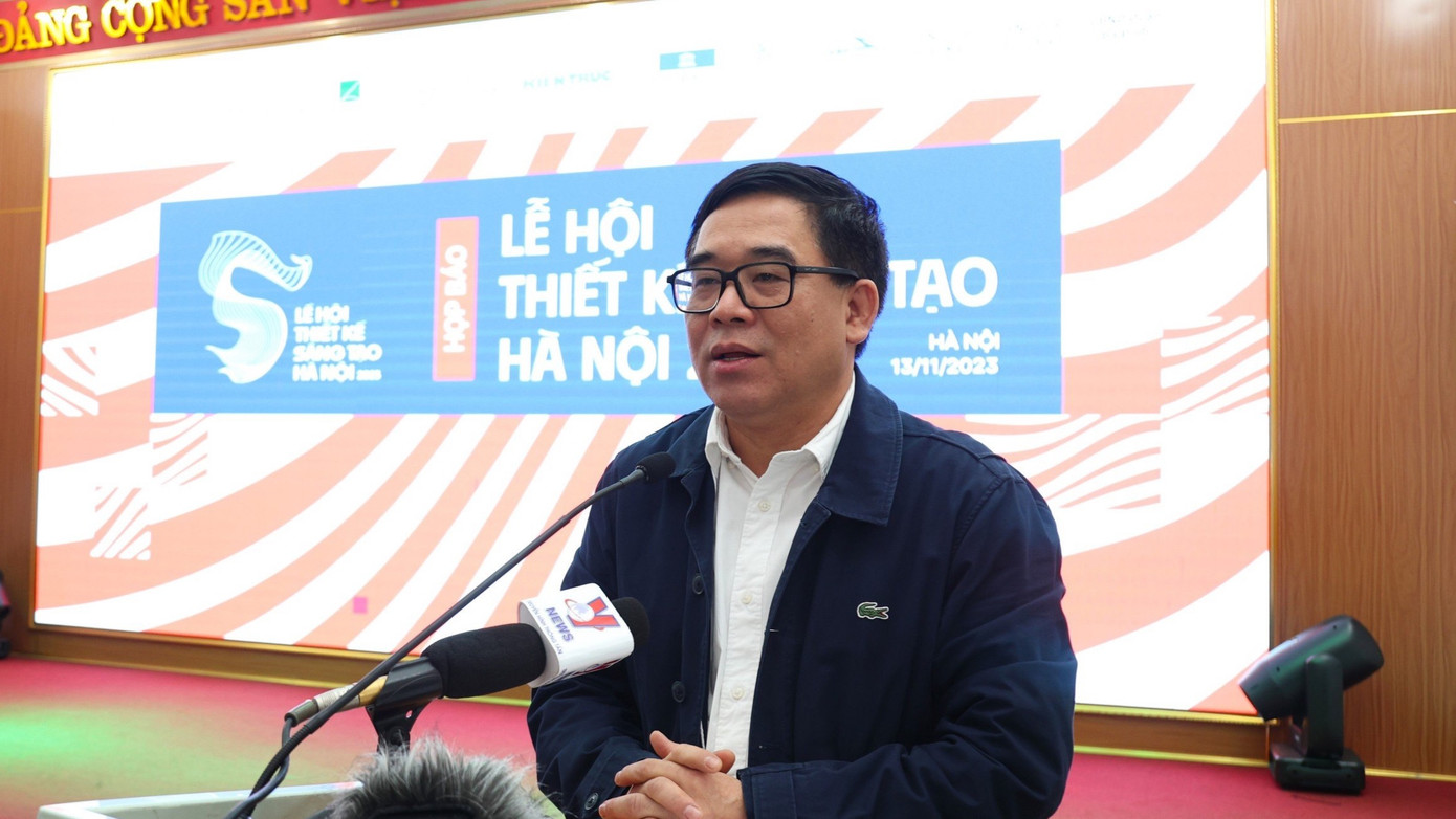 Ông Đỗ Đình Hồng - Giám đốc Sở Văn hóa và Thể thao Hà Nội - giới thiệu về Lễ hội Thiết kế sáng tạo Hà Nội 2023.